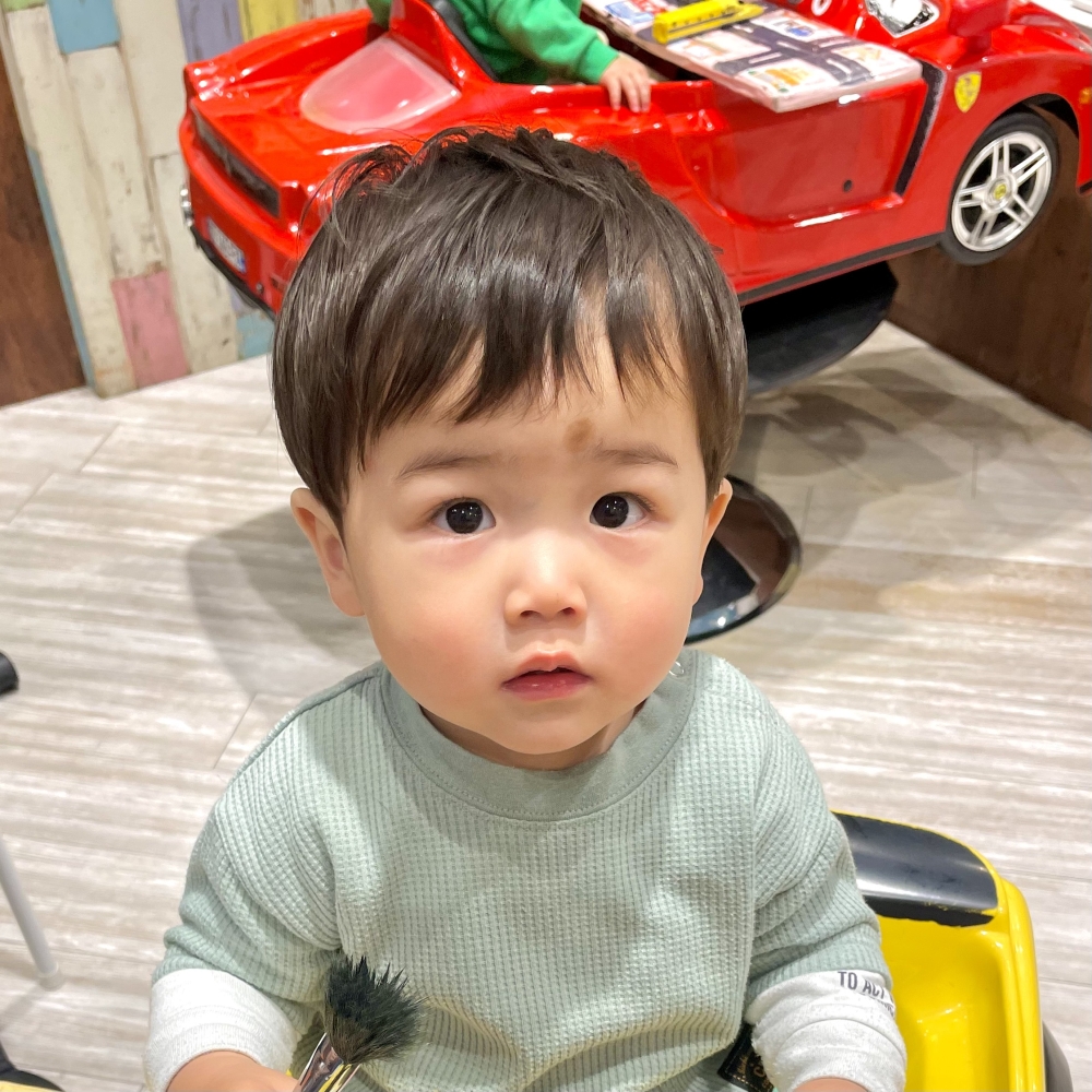 こどもの髪型　ナチュラルショート