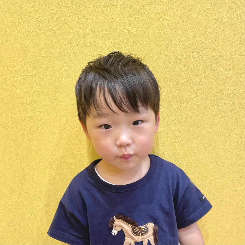 子どもの髪型 ナチュラルショート