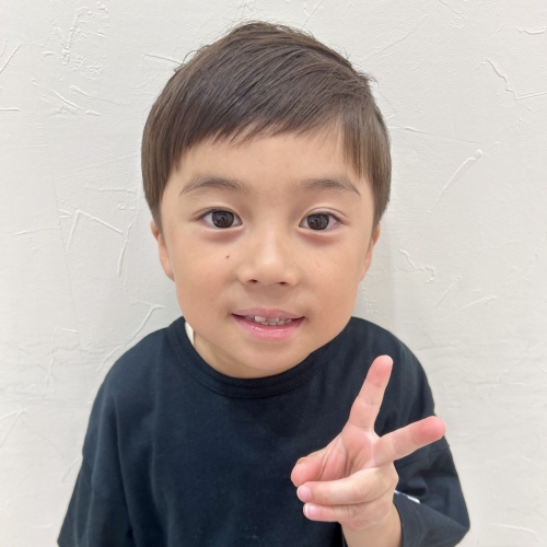 こどもの髪型 さっぱり刈り上げ