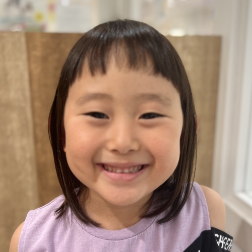 子どもの髪型　肩下サラサラロング