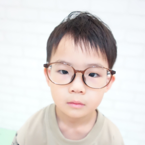 こどもの髪型　ツーブロスタイル
