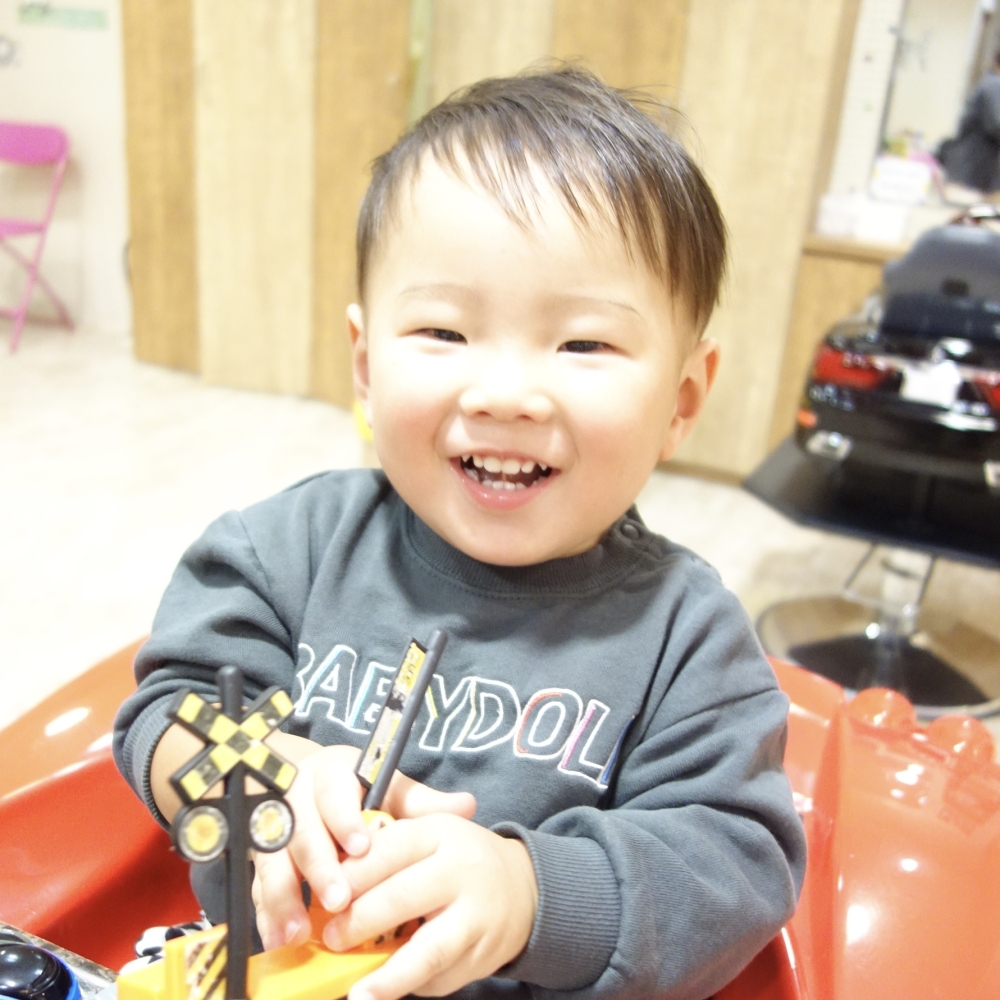 ツーブロック　こどもの髪型