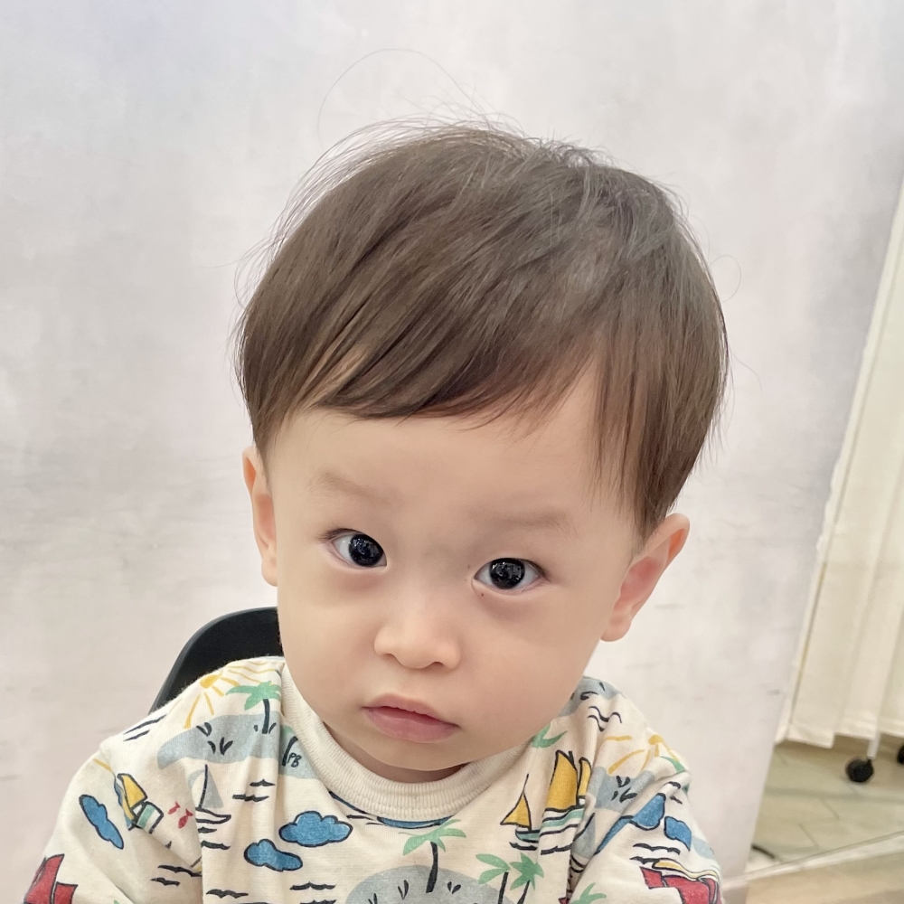 こどもの髪型　ナチュラルショート