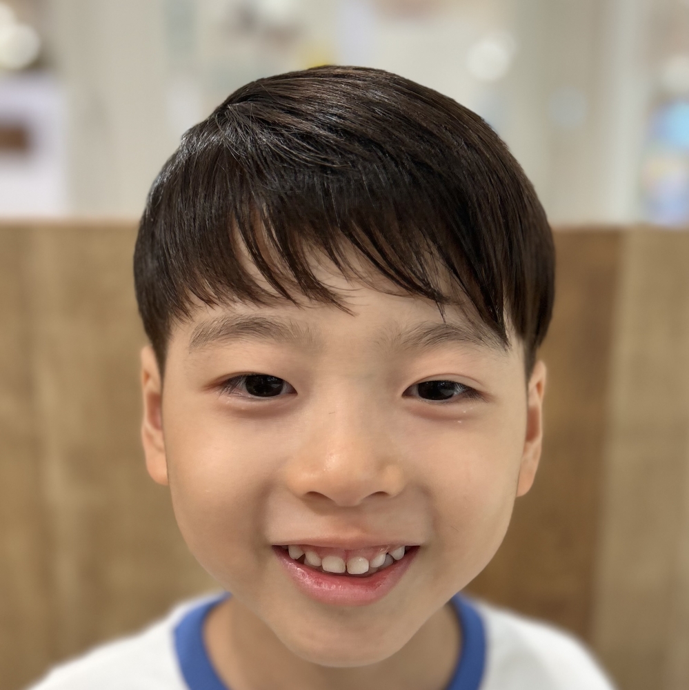 子どもの髪型　サッパリツーブロック