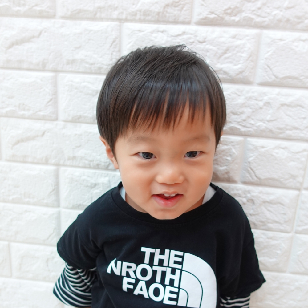 こどもの髪型　ナチュラルショート