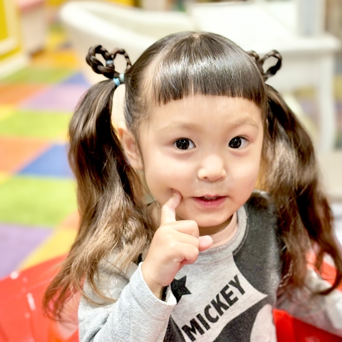 こどもの髪型　ぱっつん前髪