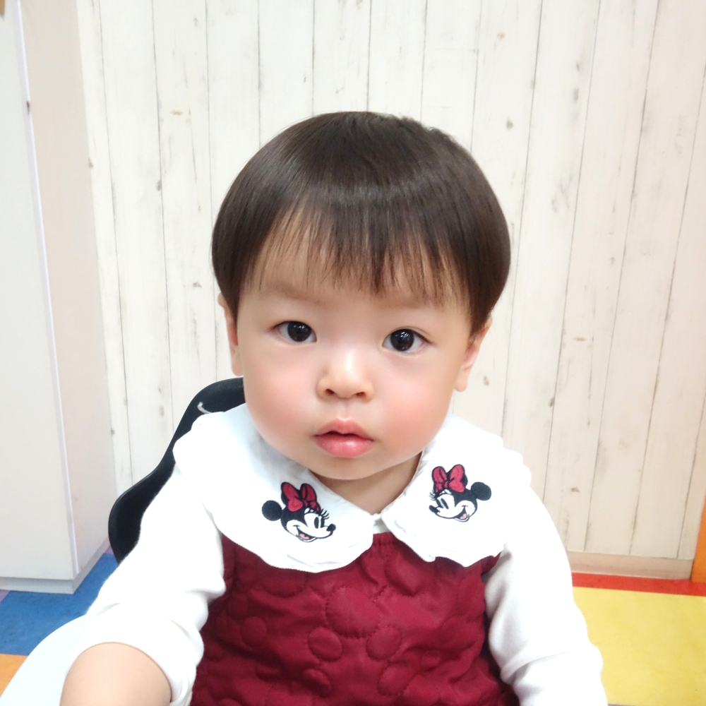 子供の髪型　キュートショート