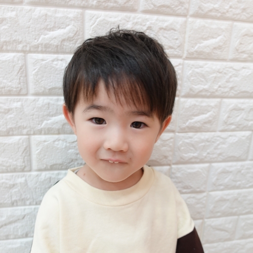 こどもの髪型　ナチュラルツーブロ