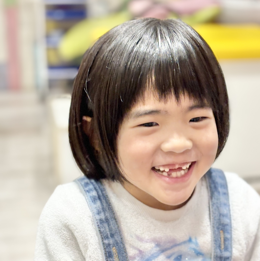 子どもの髪型　つやつやボブ