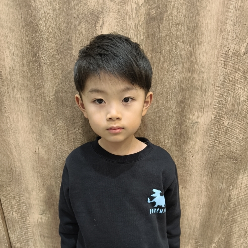 こともの髪型　2ブロックスタイル