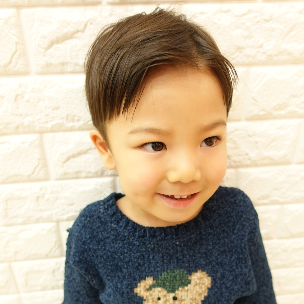 こどもの髪型　ツーブロックショート